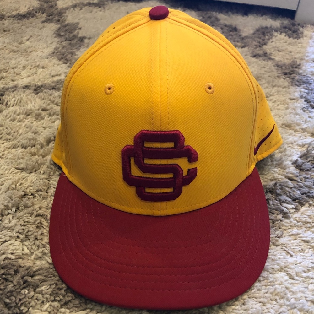 Men’s Fitted USC Baseball Hat